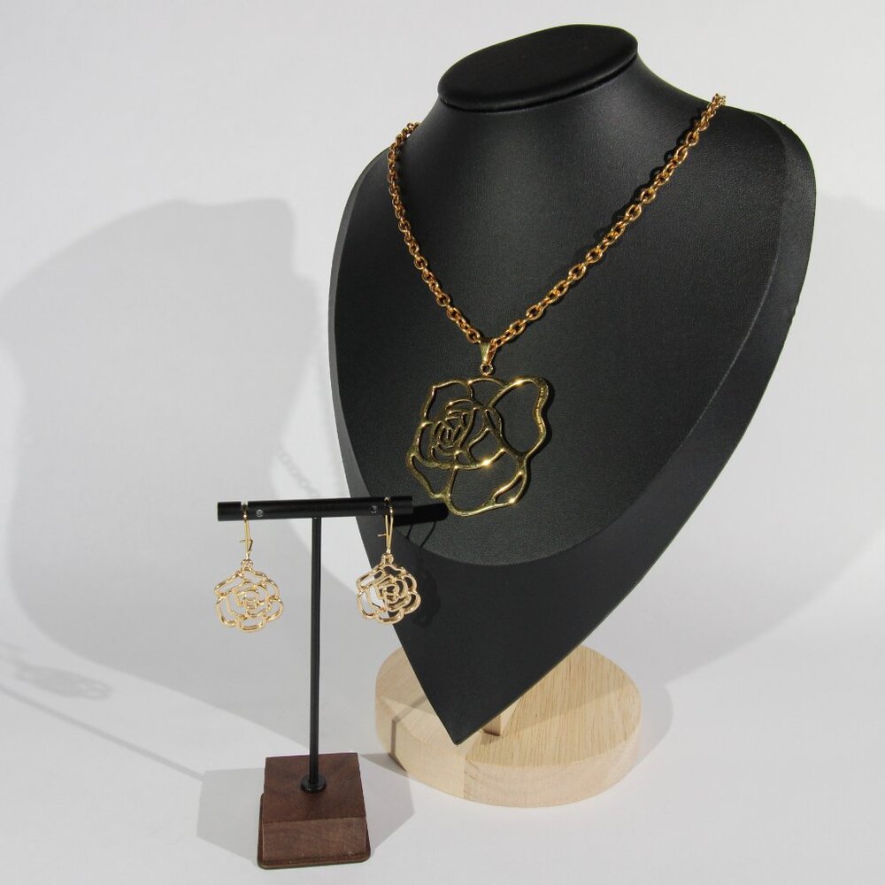 NWOT GSJ China Stainless-Steel Gold-Pl Rose Necklace w/ Gold Tone Earrings